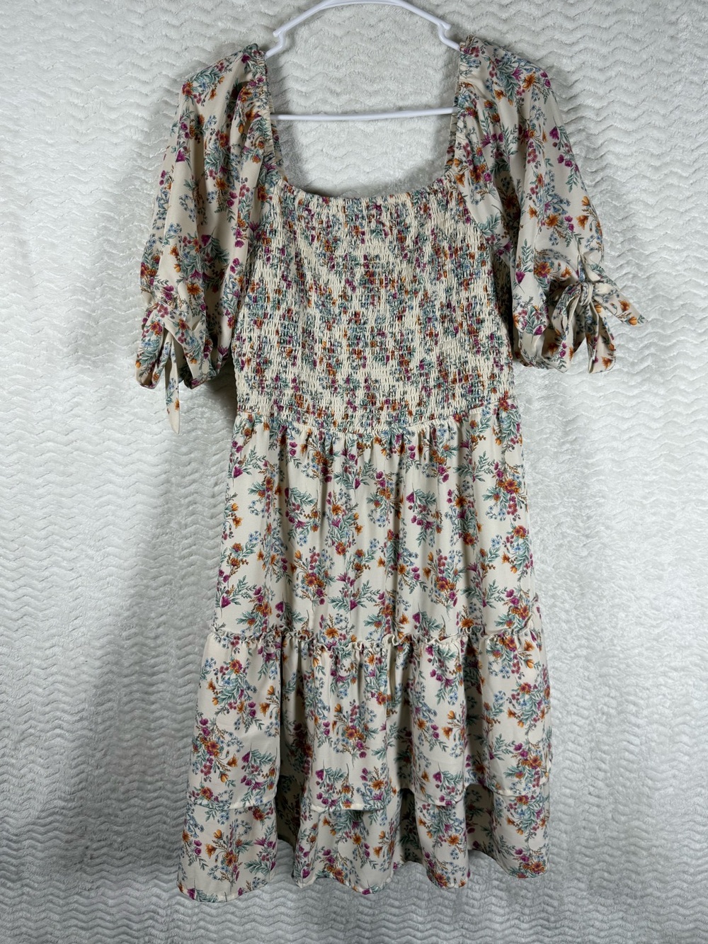 Just Found beautiful flowy Cream Floral Smocked Dress - Multicolor print. 🙌😎🧡